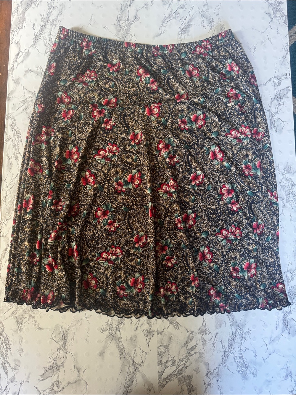 Sag Harbor Midi Skirt Black with Red Floral Print Size L